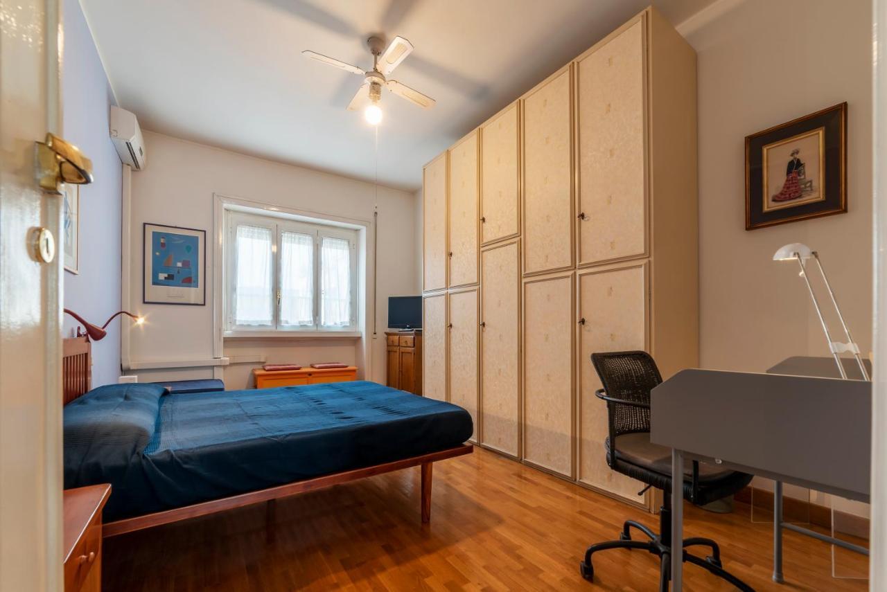 Roomy And Bright Apartment With Terrace Róma Kültér fotó