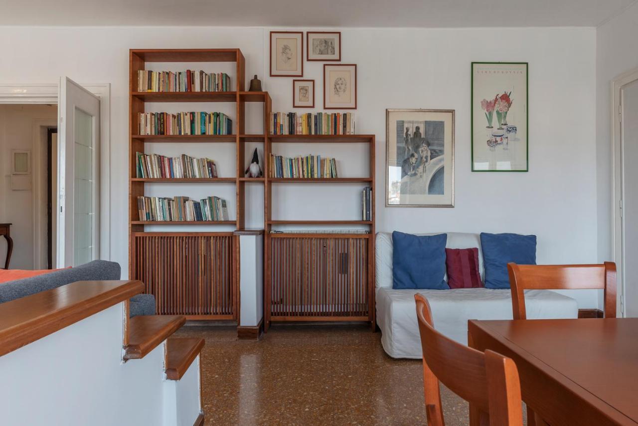 Roomy And Bright Apartment With Terrace Róma Kültér fotó