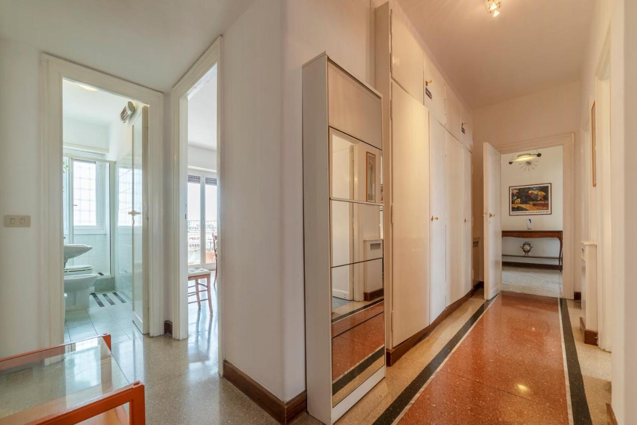 Roomy And Bright Apartment With Terrace Róma Kültér fotó